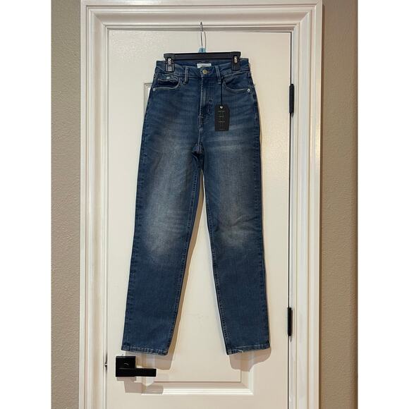 NWT Forever 21 Curved Straight Jeans Women’s Size 25 Dark Wash Stretch - Picture 3 of 6